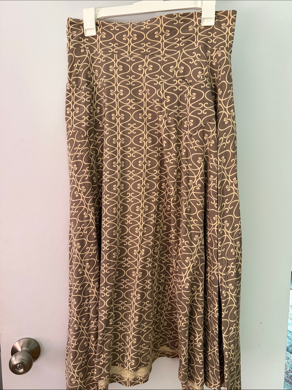Women’s Brown Printed Knit A-Line Skirt - Neutral Swirl Pattern
